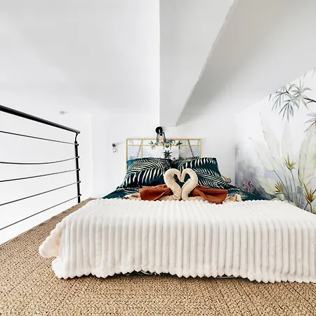 Apartment La Suspendue - 1 Bed Room, 2 Pax By Aleroy